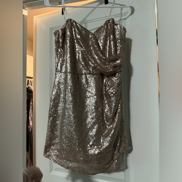 Rose gold sequin lulus romper - Picture 2 of 3